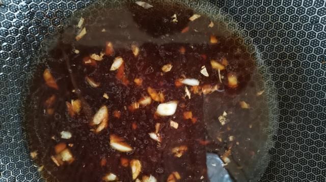把生菜|饭店大厨教你蚝油生菜做法,清脆爽口,汤汁都可泡饭吃