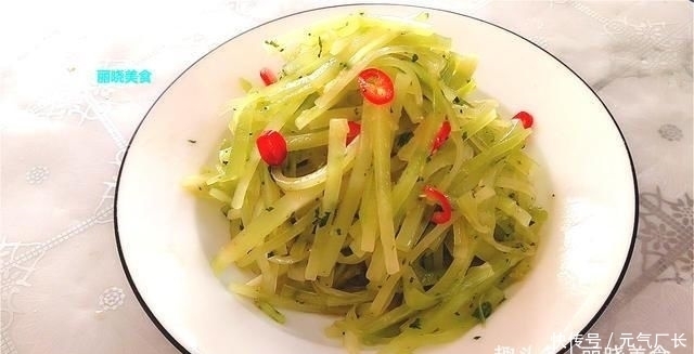 做法|莴笋最简单好吃的做法,不用炒不水煮,清脆又爽口,全家人的最爱