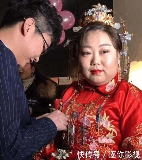 婚礼现场|抖音“胖新娘”咋火的?当新郎出现的那刻,我又相信爱情了