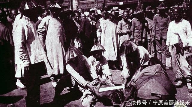 残忍|直击义和团成员被处决现场: 号称“刀枪不入”,被钝刀行刑很残忍