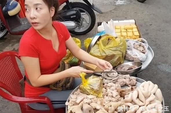 意外|40岁大妈街边卖肥肠,却因长相意外走红,并称其为“肥肠西施”