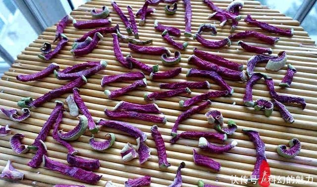 爽脆|腌好的心里美萝卜,爽脆有韧性,颜色也美,吃起来特爽快