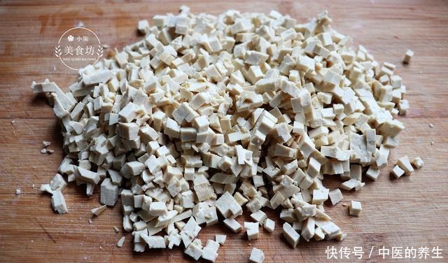 不用|豆腐里加3个鸡蛋,不用蒸不用炖,层层裹着馅料,比包子简单过瘾