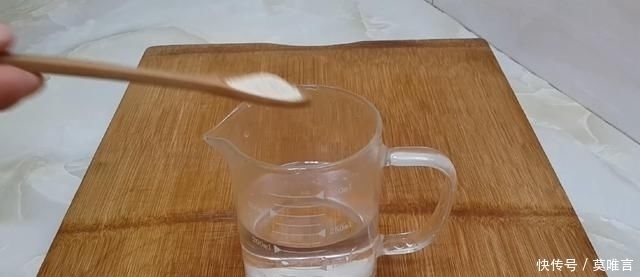 简单|我家面粉从不蒸包子,这样做比油条馒头都简单,一次做九个不够吃