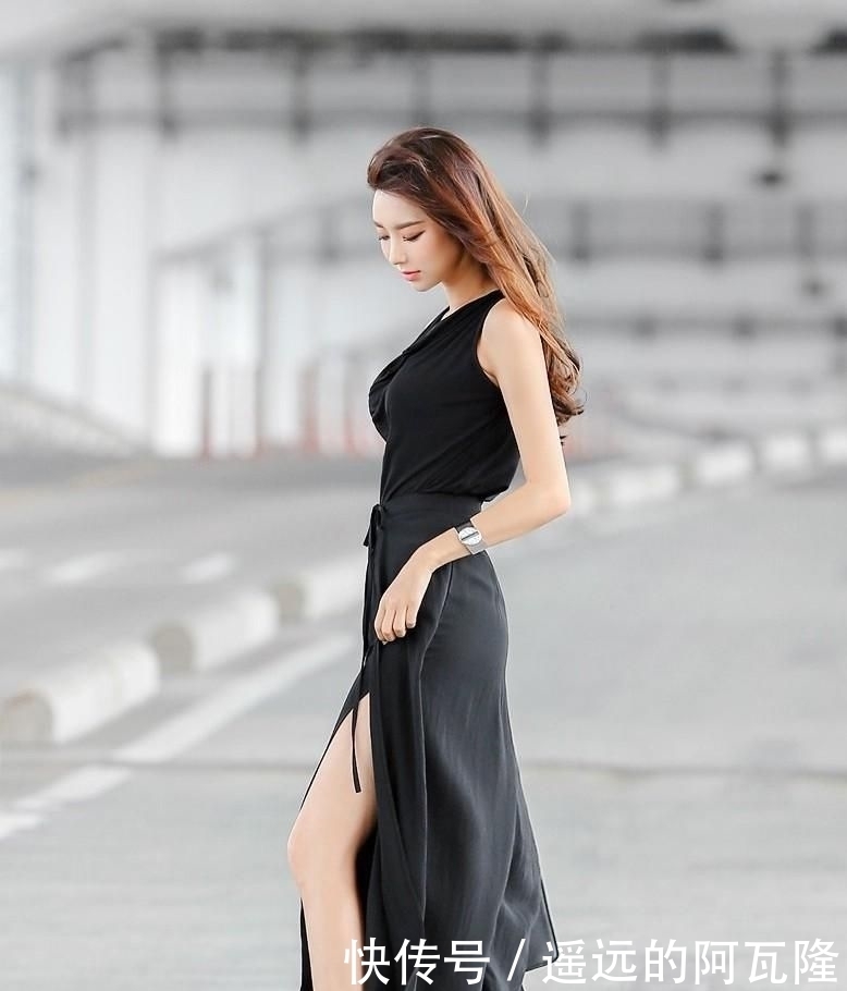  长裙|黑色长裙飘逸显神采，好身材简单搭配也显得好看