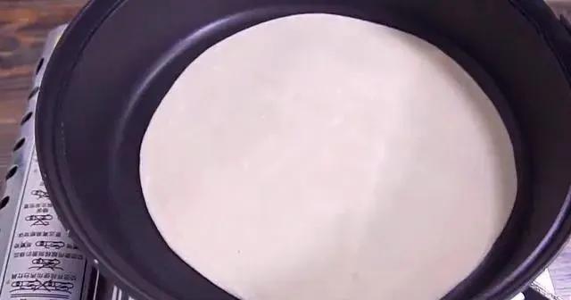 不硬|一到夏天我就烙这种饼,香软又筋道,1分钟烙一张,凉了也不硬