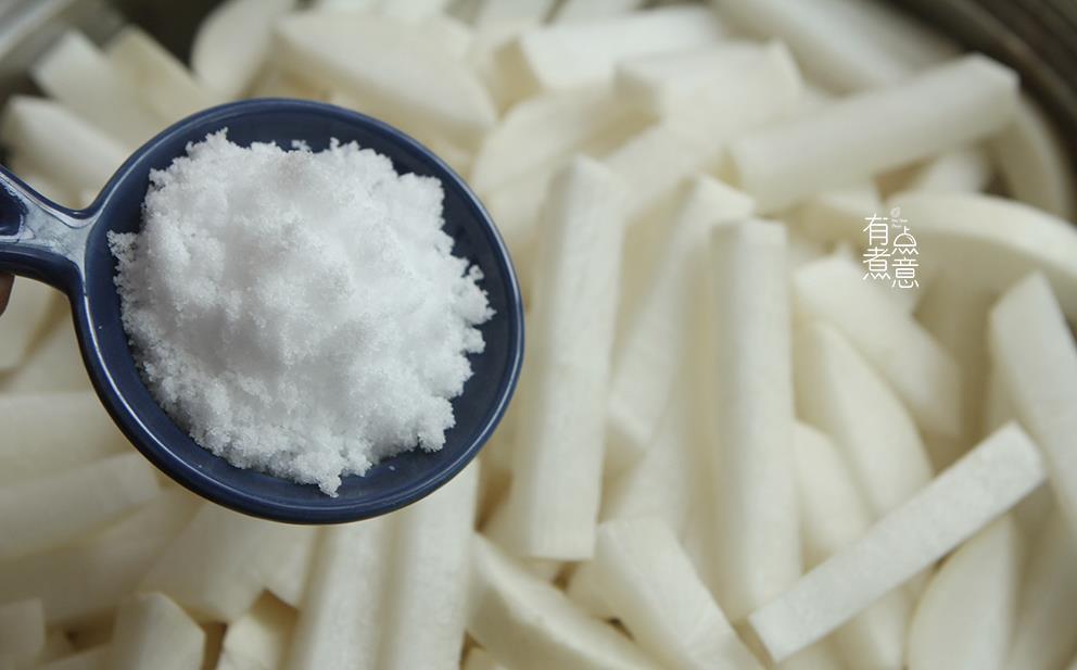 腌萝卜|消食这菜最在行,夏天我家要吃掉几十斤,脆爽又解腻,给肉都不换