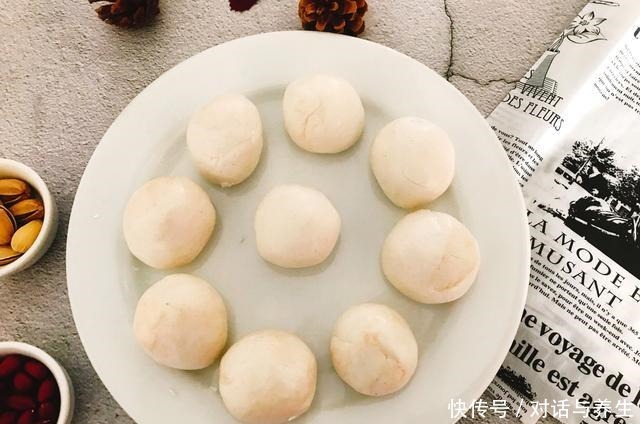 气色|这个黑色的东西,每天吃一点,居然能补肾,还能让女人气色红润