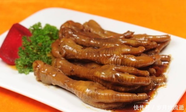  酱香|70岁奶奶将酱香凤爪秘方传给我，记住这3步，又香又烂惹人爱