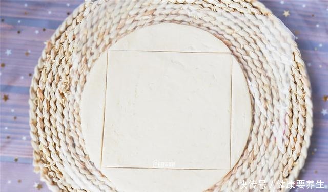 拿破仑酥|想吃糕点别再买了!不用和面和揉面,这种做法,轻松在家吃甜点