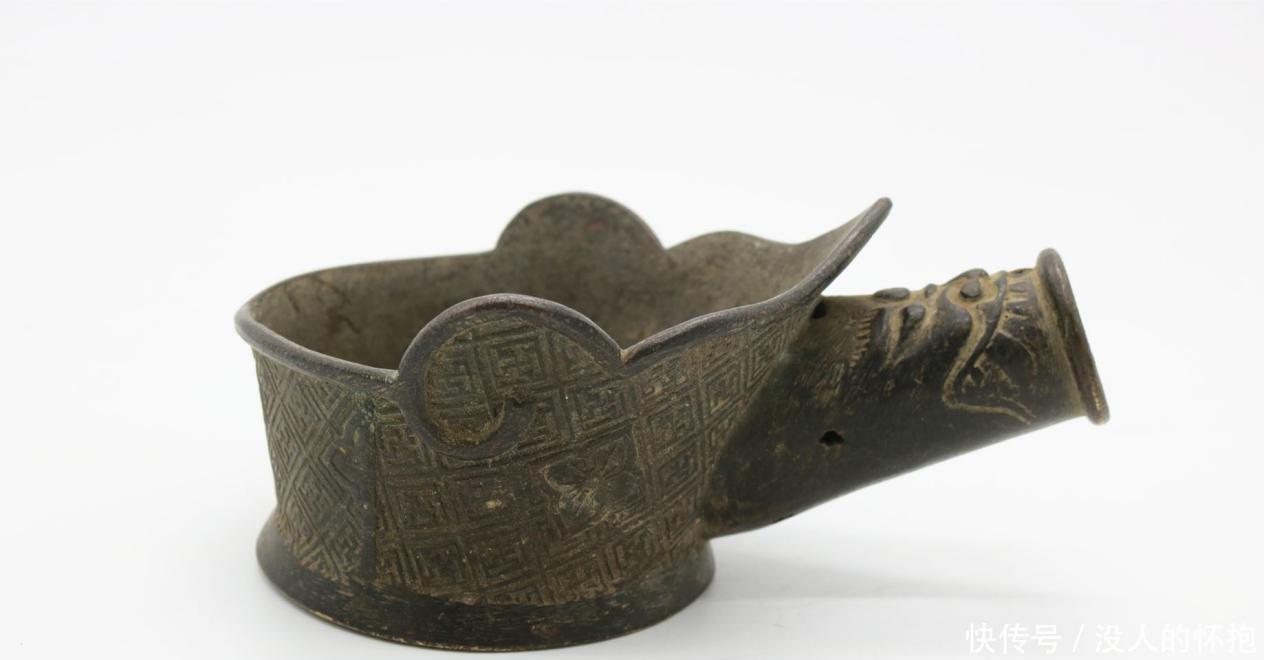  女子|古代这个刑罚, 犯人看到就腿软, 如今却升级成时尚女子必备！