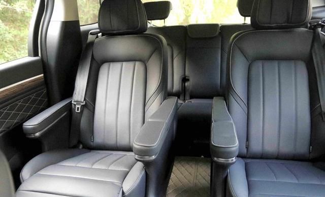  侧门|GM8大师版发力，舒适如坐高铁，长5米1+电侧门+双天窗，不足24万