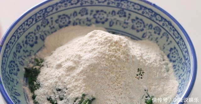  吃法|我家最爱的菠菜吃法，不炒也不拌，又香又软，一次一斤不够吃