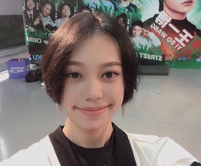 敬佩|王一博曾向大婷说明张灿加入,怕被梦迪误会亲自解释,导演都敬佩