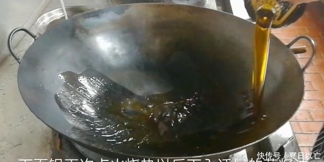 香菇|淮扬菜大厨改良员工餐将香菇烧鸡这么做,鲜香微辣,开胃下饭