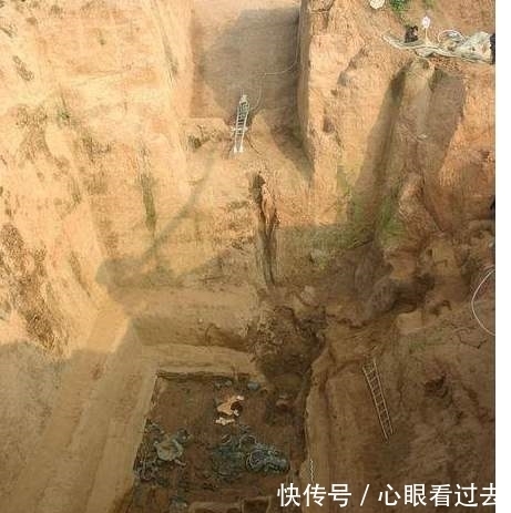  考古|一炮炸出“积石积沙墓”，考古挖掘没多久，专家心就凉了半截