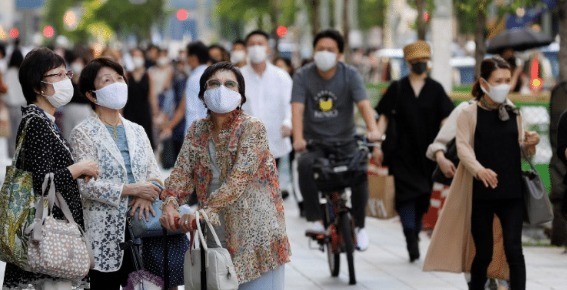 飞来|日本全民都怒了！最近飞来的美军全部阳性，日：把我们当殖民地吗