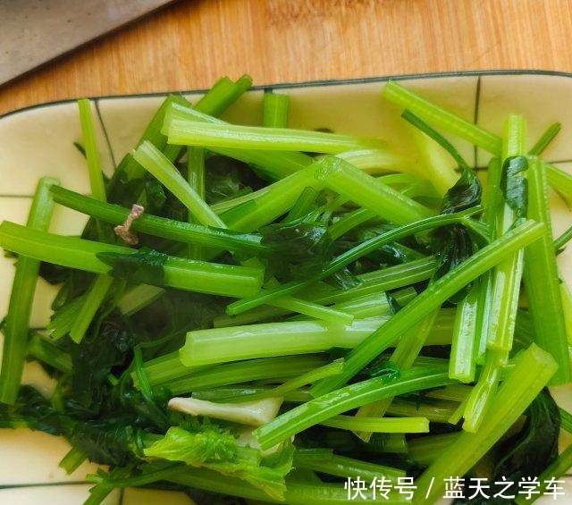  香辣|凉拌麻辣鸡丝，香辣爽口，超开胃