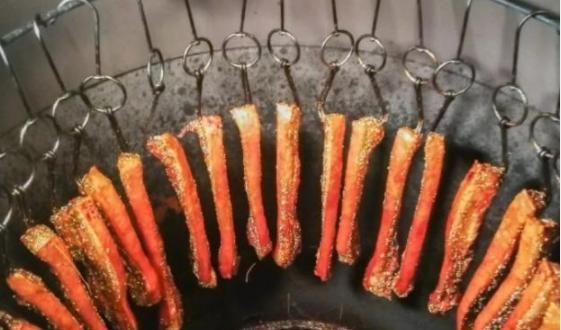 种小吃|刷爆抖音的“无名”小吃,1根25元,食客排长队买到就是赚到