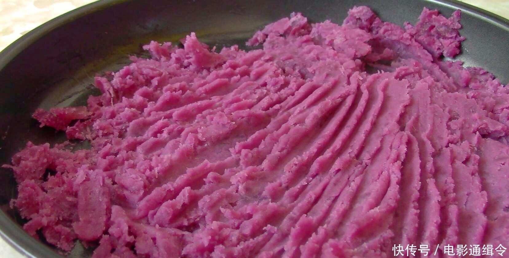 抢光|山药又出新吃法,加一个紫薯,不炒也不炸,酸甜软糯出锅就抢光