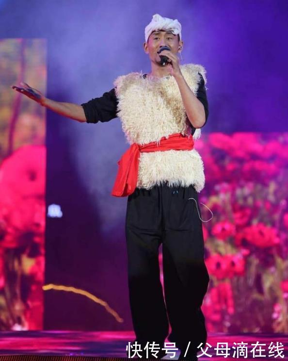 骗局|当年爆红的草根歌手阿宝,为观众编造了一个怎样的励志骗局?