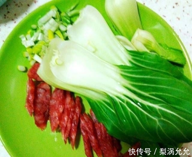 腊肠|腊肠煲仔饭是如此的简单和真实