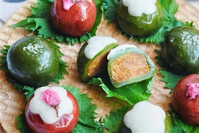 小厨房|娘娘,这是咱们小厨房刚做出来的桂花糕,你尝尝还合你的口味吗?