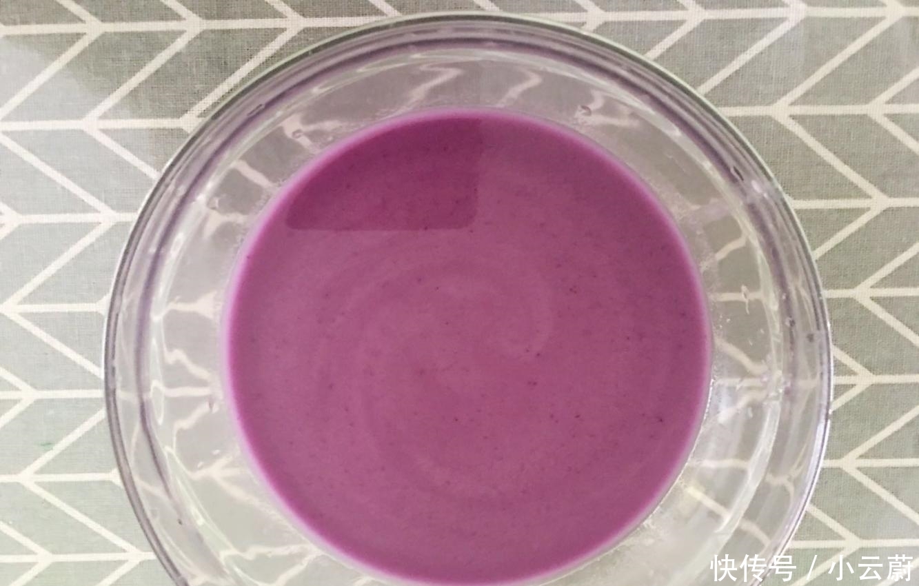 爽口|紫薯千层糕做法太简单了, 搅一搅, 蒸一蒸, 爽口弹牙又营养健康