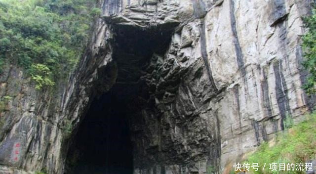 探宝|长征途中遇一溶洞，小分队进洞探宝，收获的粮食够军团吃一个月！