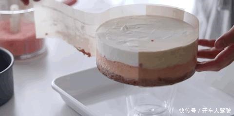 草莓|焙趣私房爆品日销300个的三重草莓芝士蛋糕,这个配方太赞了!