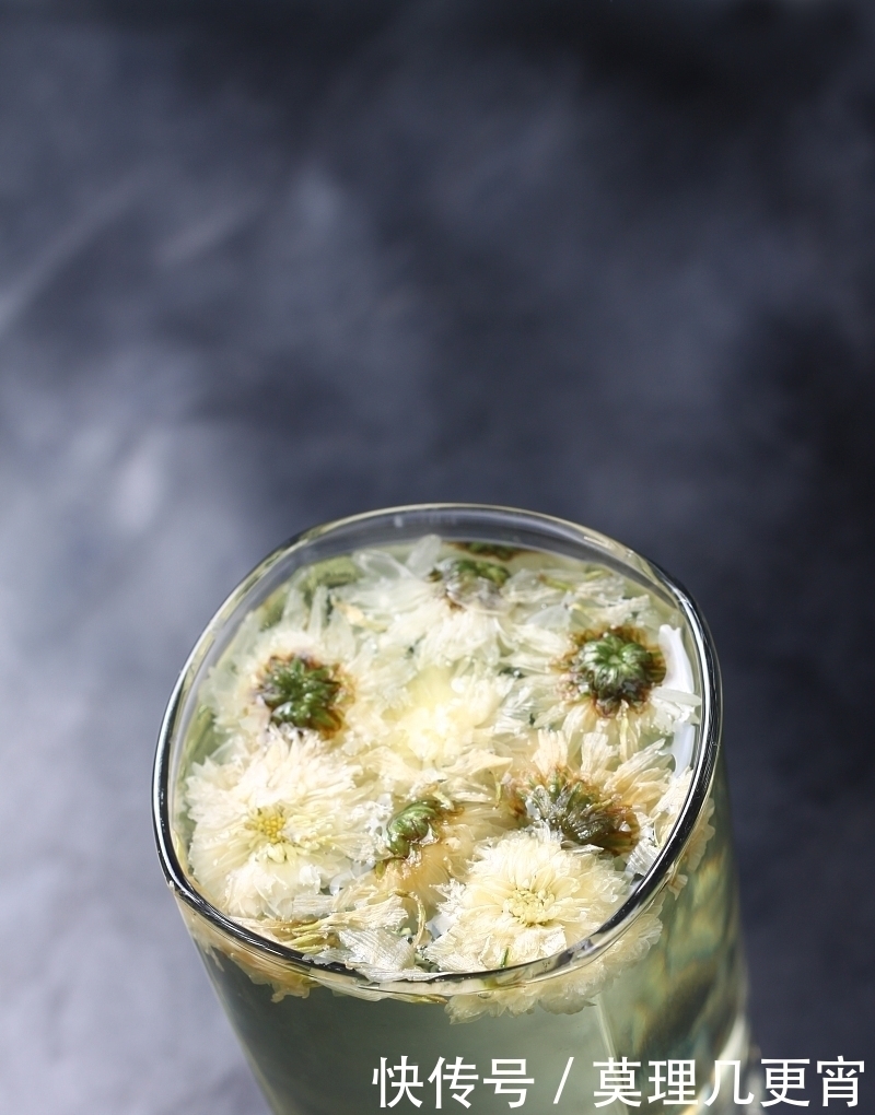 喝酒|喝酒的时候,身体出现这4个特征,很有可能肝已病变