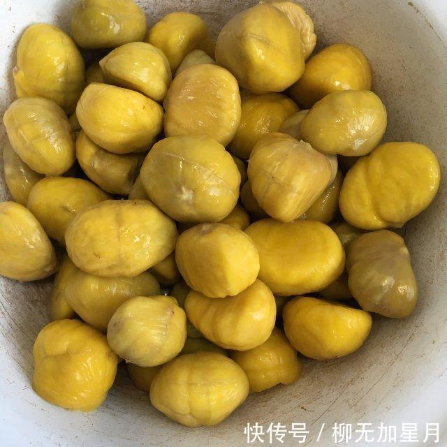 板栗|香菇板栗烧五花肉，香而不腻，一家人吃得超满足